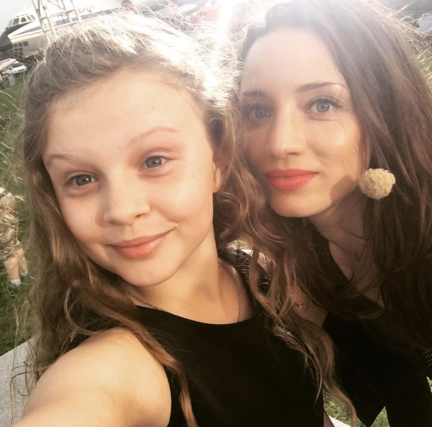 Уже такие взрослые! Дети украинских звезд изменились до неузнаваемости (фото)